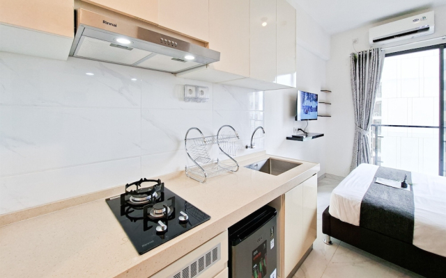 Studio With Simple Style At Sky House Bsd Apartment