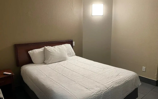 Budget Inn and Suites
