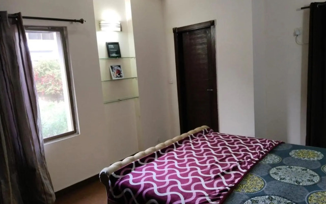 Elegant 2king BR Family Apt, wifi,Netflix E11