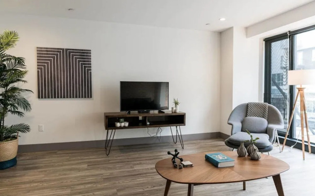 Hip & Urban Loft 1-Bedroom DTLA