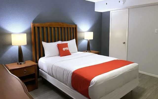 OYO Apartments at Eden Pointe