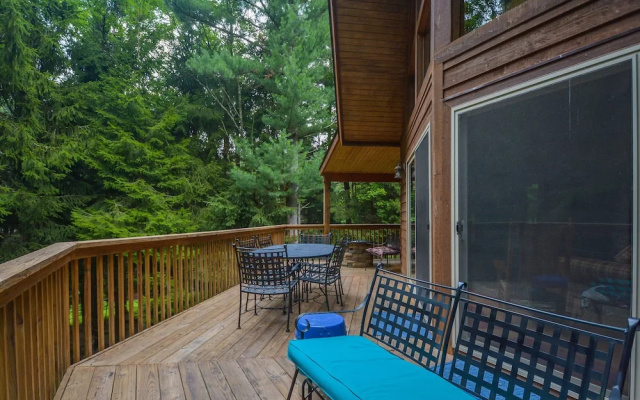 Bear Mountain Lodge 4 Bedroom House