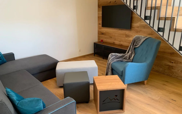 Luxury Apartment With Shared Sauna in Center Mariapfarr