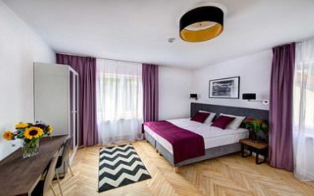 Отель Apartamenty SMIALA 77 Польша, Варшава - отзывы, цены и фото номеров - забронировать отель Apartamenty SMIALA 77 онлайн комната для гостей