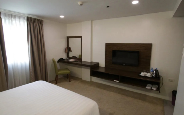 Top Star Hotel