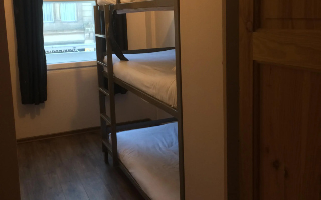 Heroes Hotel