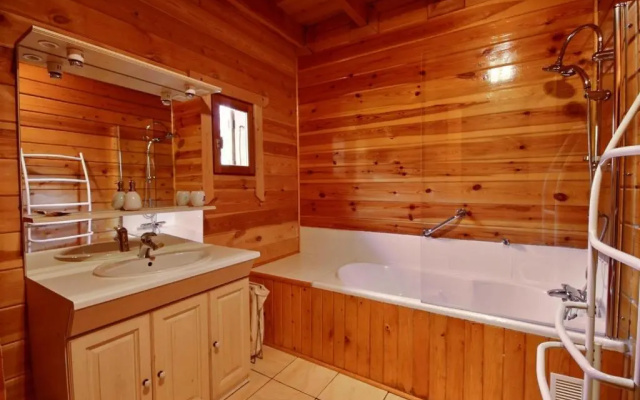 Chalet chaleureux - 9 personnes - 3km des pistes - proche Morzine - Iaorana