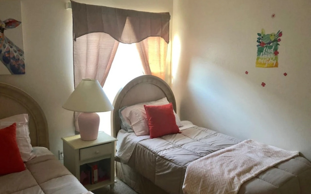Four Bedroom Pool Home - 1513 IOT - Vusa