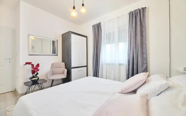 Apartment David with Hydromassage Bath near Umag