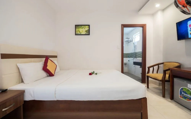 Golden House Hotel