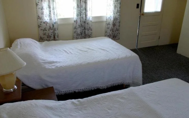 Inn at the Isles