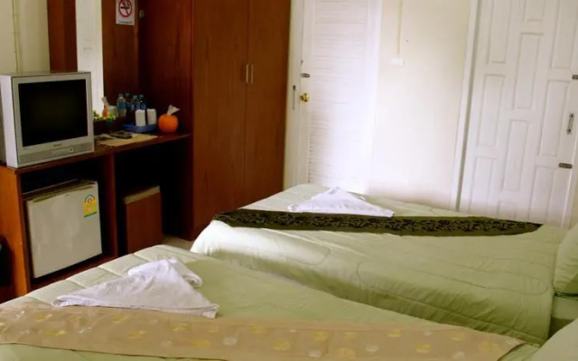 Baan Chom Dow Resort