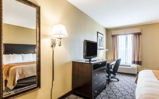 Spark by Hilton Cincinnati Airport South