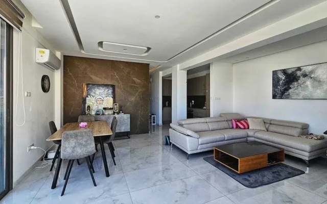 Seaview Business Hub Apartment