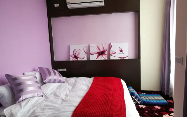 198 Red Hat B&B