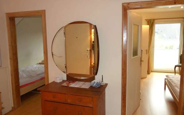 Tolstov-Hotels Big 2 Room Apartment with Balcony