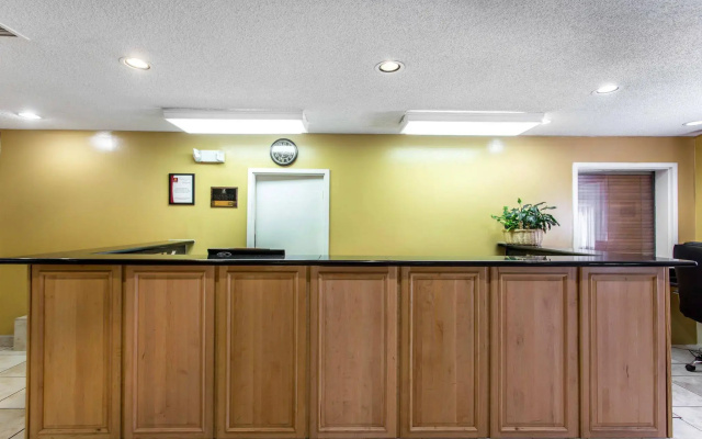 Lake Norman Inn and Suites