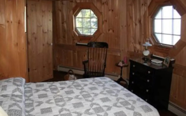 Lighthouse Point Estate - Two Bedroom Home