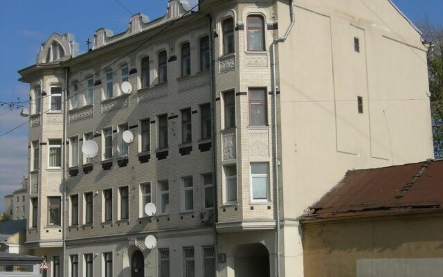 Hostel On Sadovnicheskaya вид на фасад