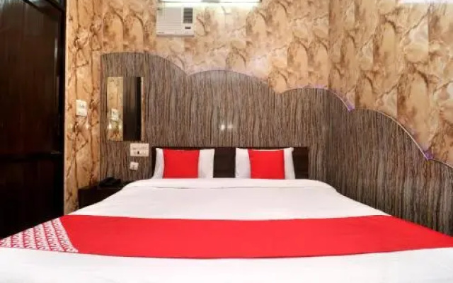 OYO 28162 Hotel Prince