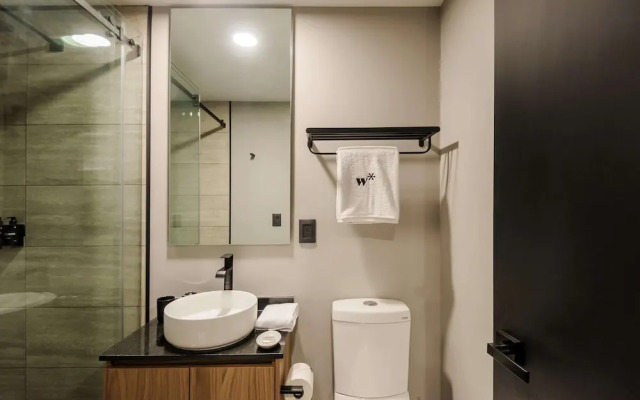 w Lovely 1BR w Private Balcony in Tabacalera