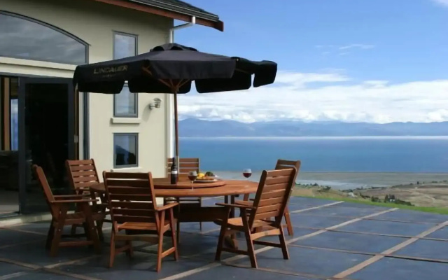 Parautane Lodge