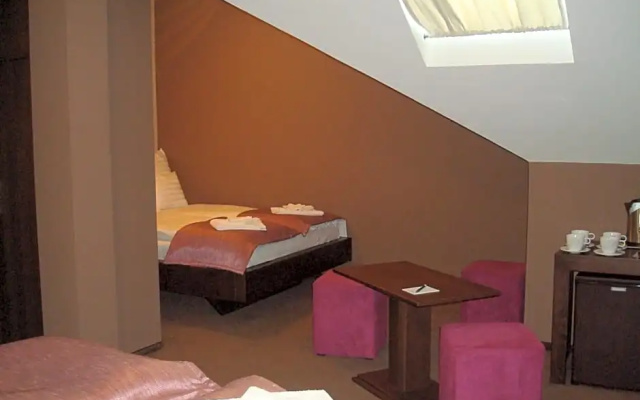 Hotel Frdhz