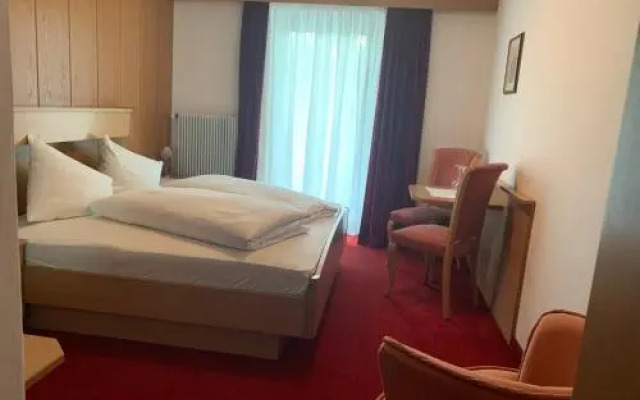 Hotel Gasthof Zum Grünen Baum