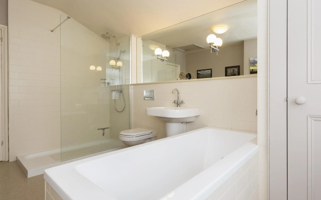 Veeve  Elegant 2 Bed Victorian House Vauxhall
