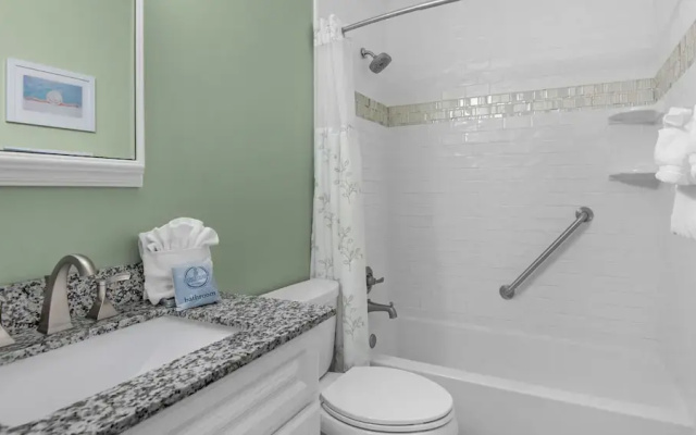 2br/2.5ba, Pool, Tennis, Beach Access!
