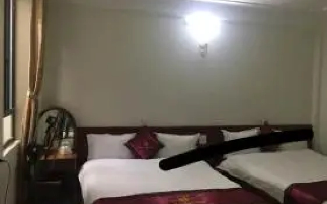 H ng NhAt Hotel