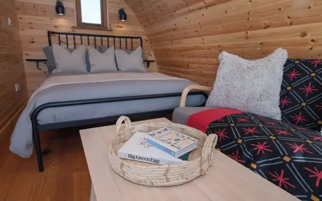 Glamping Pod 2 Presence