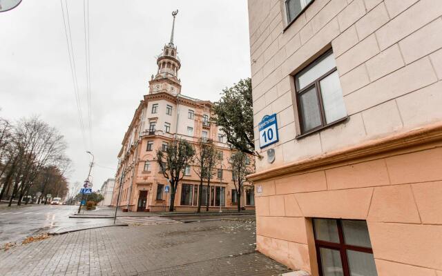 Апартаменты SutkiMinsk Apartment вид на фасад