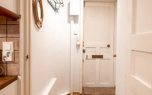2ndhomes Cozy & Compact Top Floor Studio