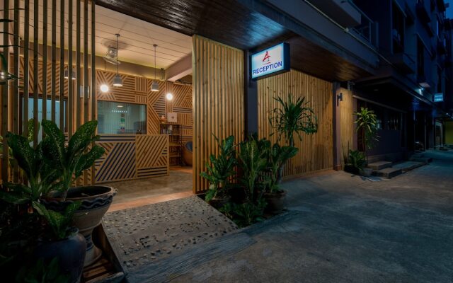 Отель Amarin Hotel Patong Таиланд, Карон-Бич - отзывы, цены и фото номеров - забронировать отель Amarin Hotel Patong онлайн вид на фасад