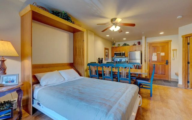 2296 Red Hawk Lodge 2 Bedroom Condo by RedAwning