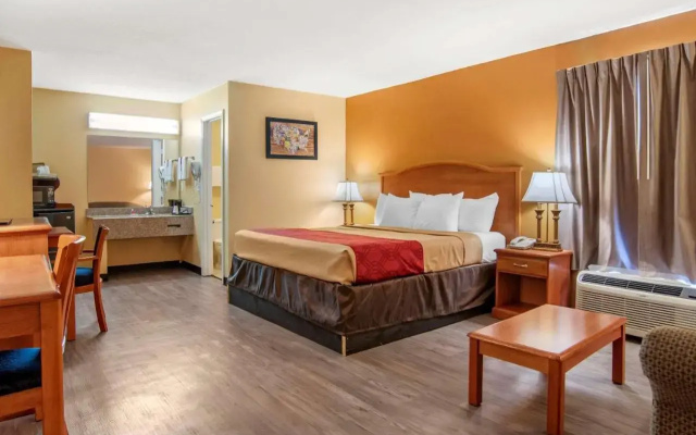Days Inn Evergreen