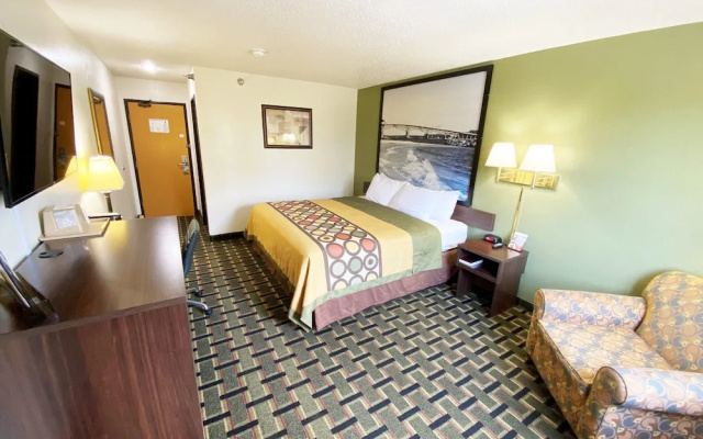 Super 8 Newport News/Jefferson Ave