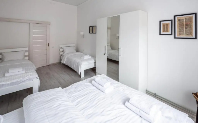 Bookinist apartment