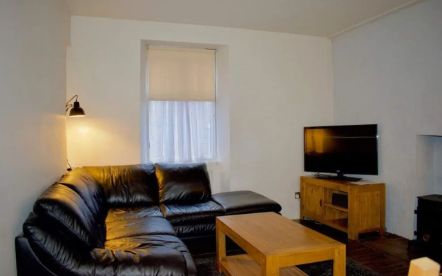 Central Apartment for the Fringe