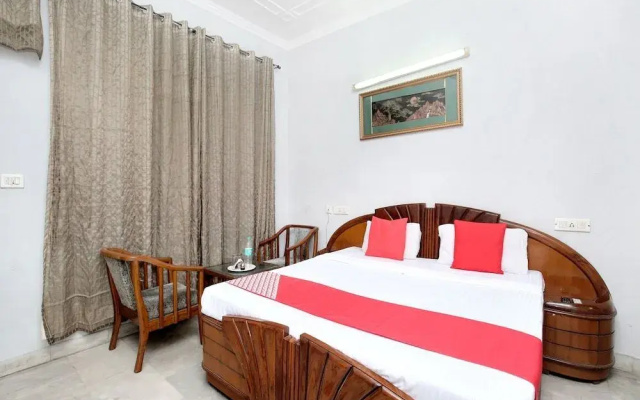 Hotel Ashish