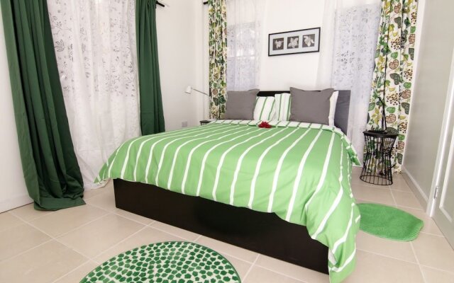 Ratho Mill Apartments in Bequia Island, St. Vincent and the Grenadines from 91$, photos, reviews - zenhotels.com guestroom