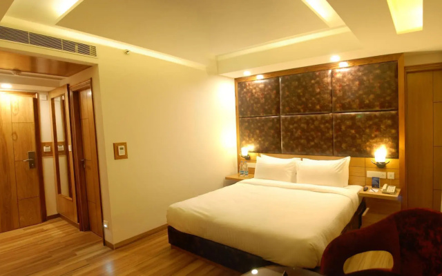 Glades Hotel