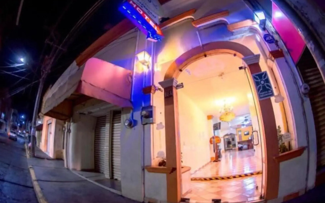 Hotel Los Girasoles