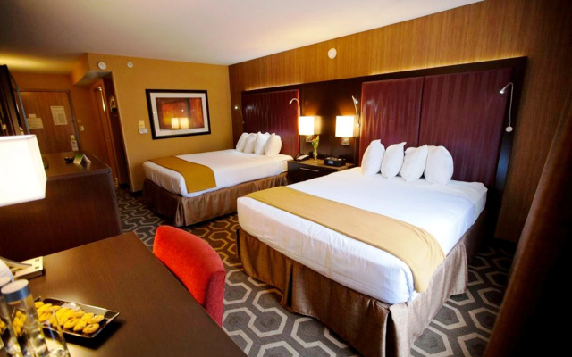 Holiday Inn Express and Suites Vineland Millville by IHG