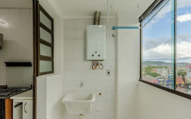 Apto 2 Quartos c/ Churrasq. e Garagem ROY0401
