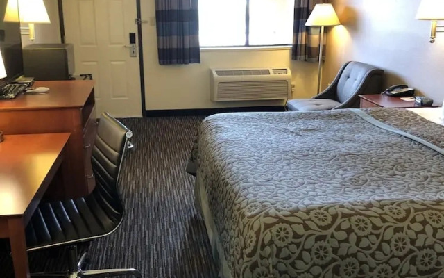 Days Inn by Wyndham Rio Rancho