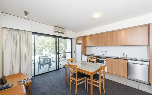 Ascot Quays Apartment 102