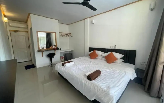 Dacha Thoddoo White Sand