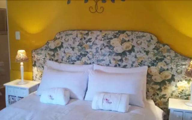 Rose Manor